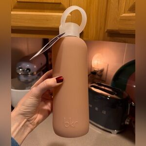 NEW BKR Demi Water Bottle HONEYMOON - Silicone Sleeve w/ Bottle Cap - NWT